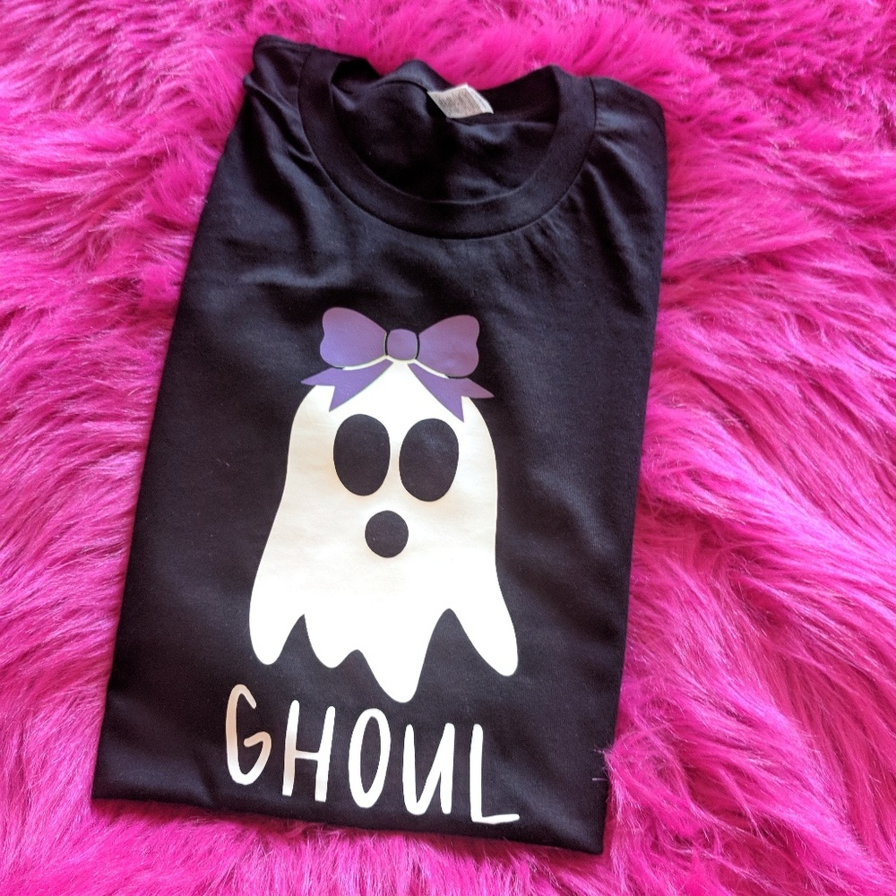 Black T-shirt ghost ghoul